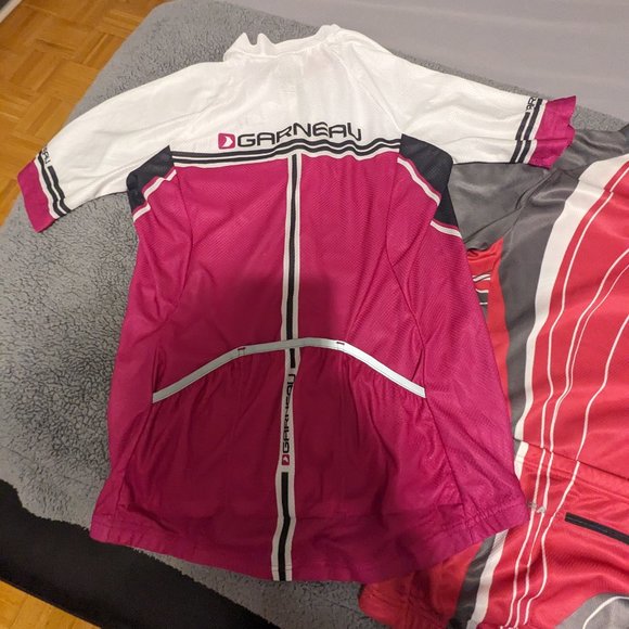 Bundle of Women's Cycling Jerseys ( Mixed Brands and Sizes) - Picture 5 of 7
